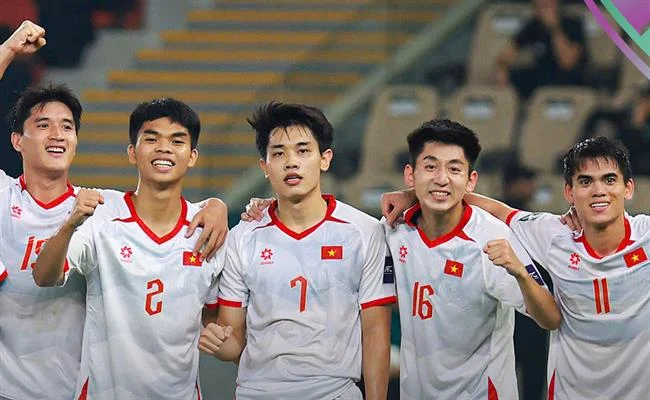 Giao diện cá cược trực tiếp với trận đấu đang diễn ra